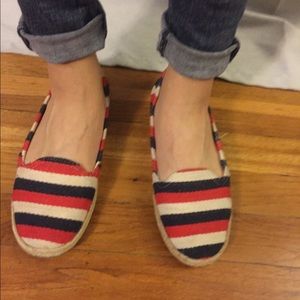 American Eagle flats